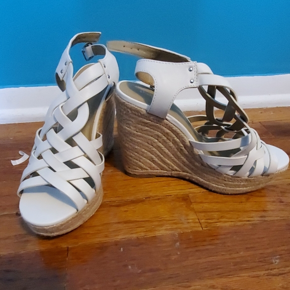 Shoes - Picture 2 of 2